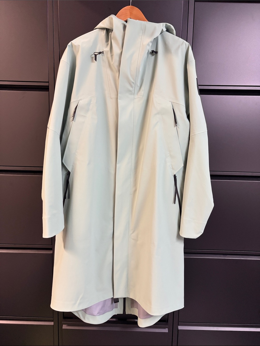 On Running Light Sage Hooded Raincoat for Men